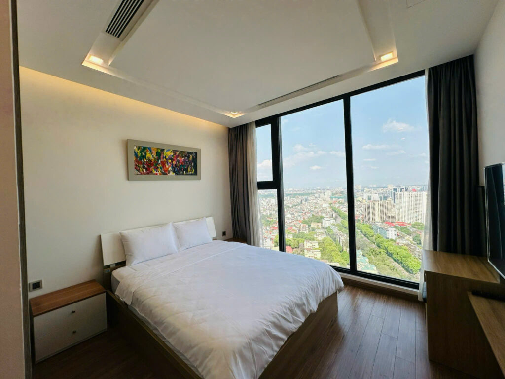 1743919493 - Cho thuê 2 Ngủ 80m2, M3 Metropolis (View Hồ Giảng Võ)