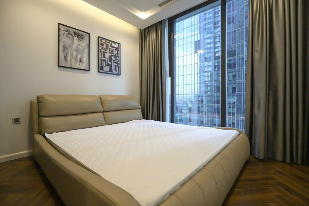 1743922429 - Bán căn 2 ngủ 80m2 tòa M1 Metropolis, Giá siêu mềm