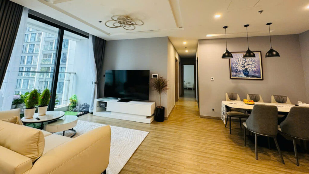 1743922467 - Bán căn hộ 3 +1 Ngủ, 115m2 tòa M1 BC Đông nam (View Nội khu)